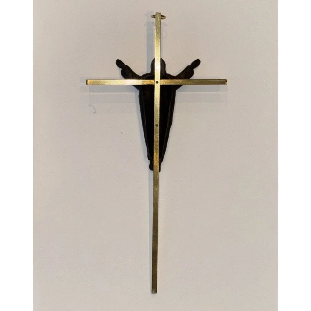 Catholic Metal and Resin Antique Gold Tone Looking 9 3/4